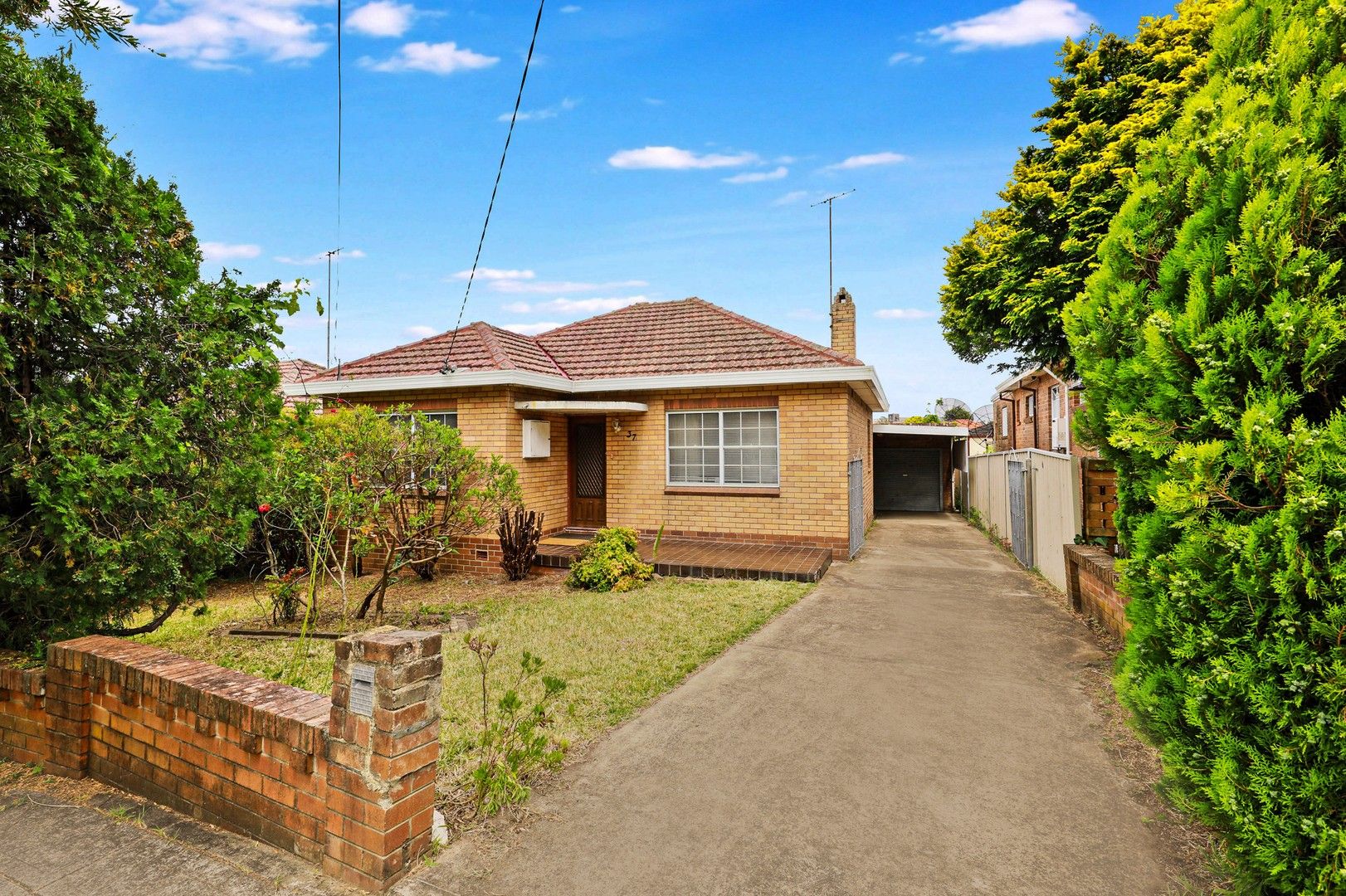 3 bedrooms House in 37 Bonaparte Street RIVERWOOD NSW, 2210