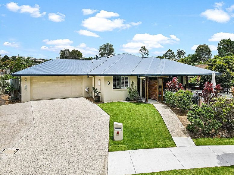 3 bedrooms House in 2/3 Boxwood Street KULUIN QLD, 4558