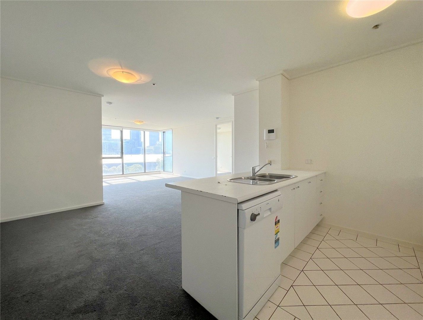 2 bedrooms Apartment / Unit / Flat in 71/99 Whiteman Street SOUTHBANK VIC, 3006