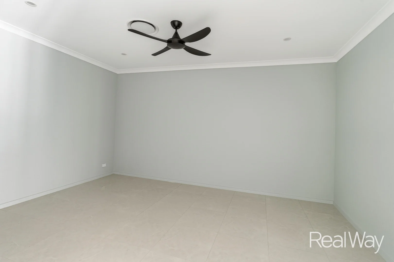 Additional image 11 of 31 Himalayan Crescent, Spring Mountain QLD 4300