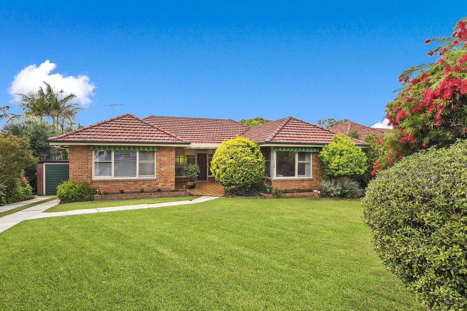 13 Cove Circuit, Castle Cove Property History & Address Research Domain