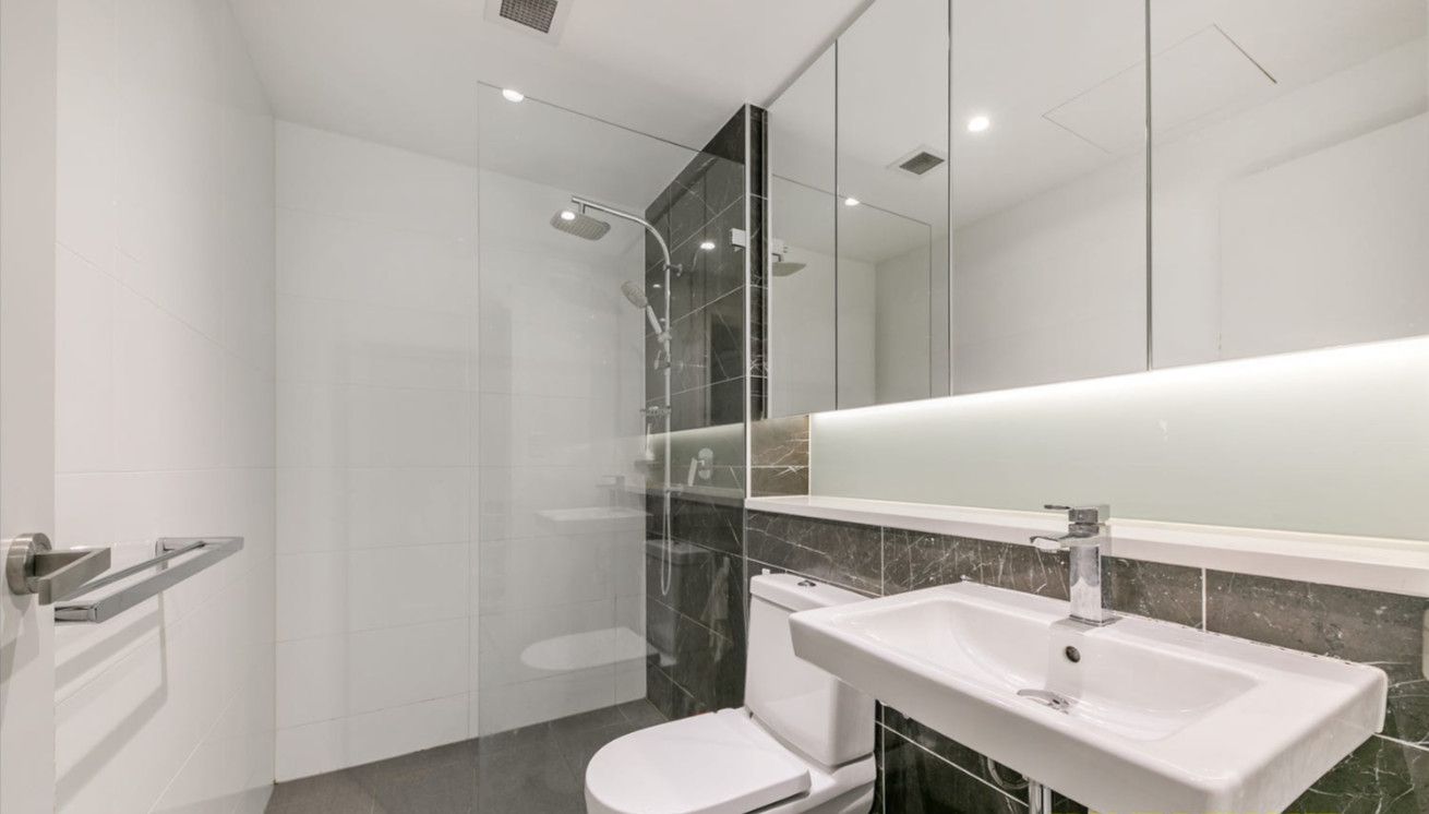 2 bedrooms Apartment / Unit / Flat in 2212/18 Footbridge Boulevard WENTWORTH POINT NSW, 2127