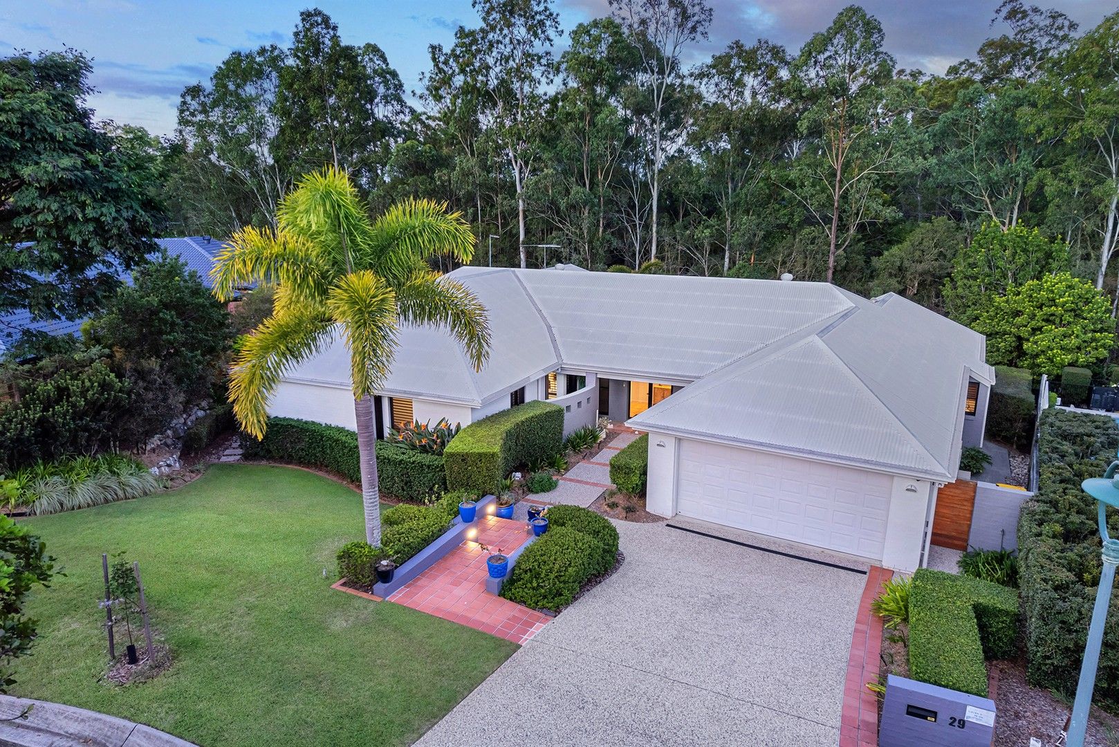 5 bedrooms House in 29 Alba Place BRIDGEMAN DOWNS QLD, 4035