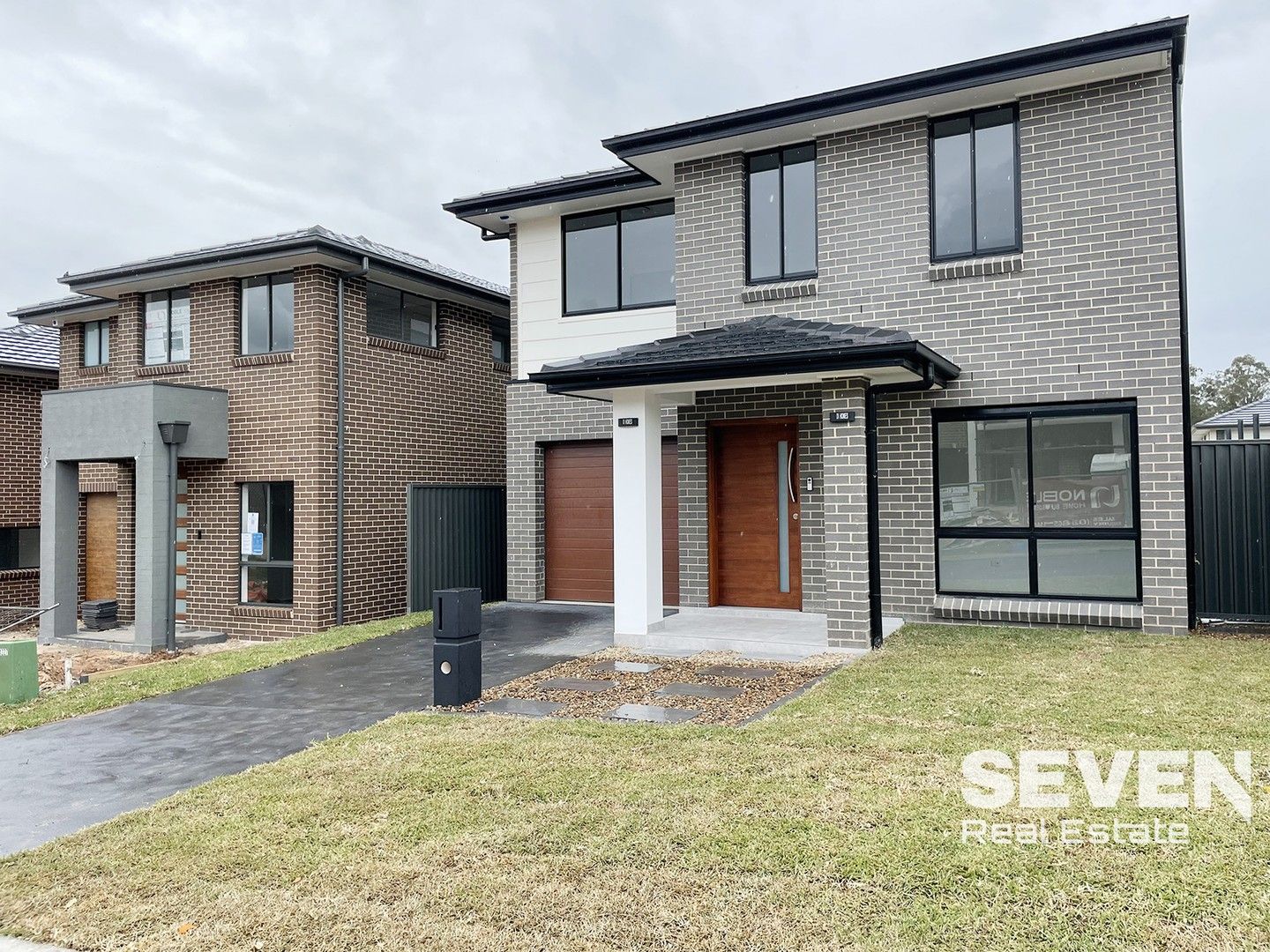 4 bedrooms House in 7 Allowrie Street ROUSE HILL NSW, 2155