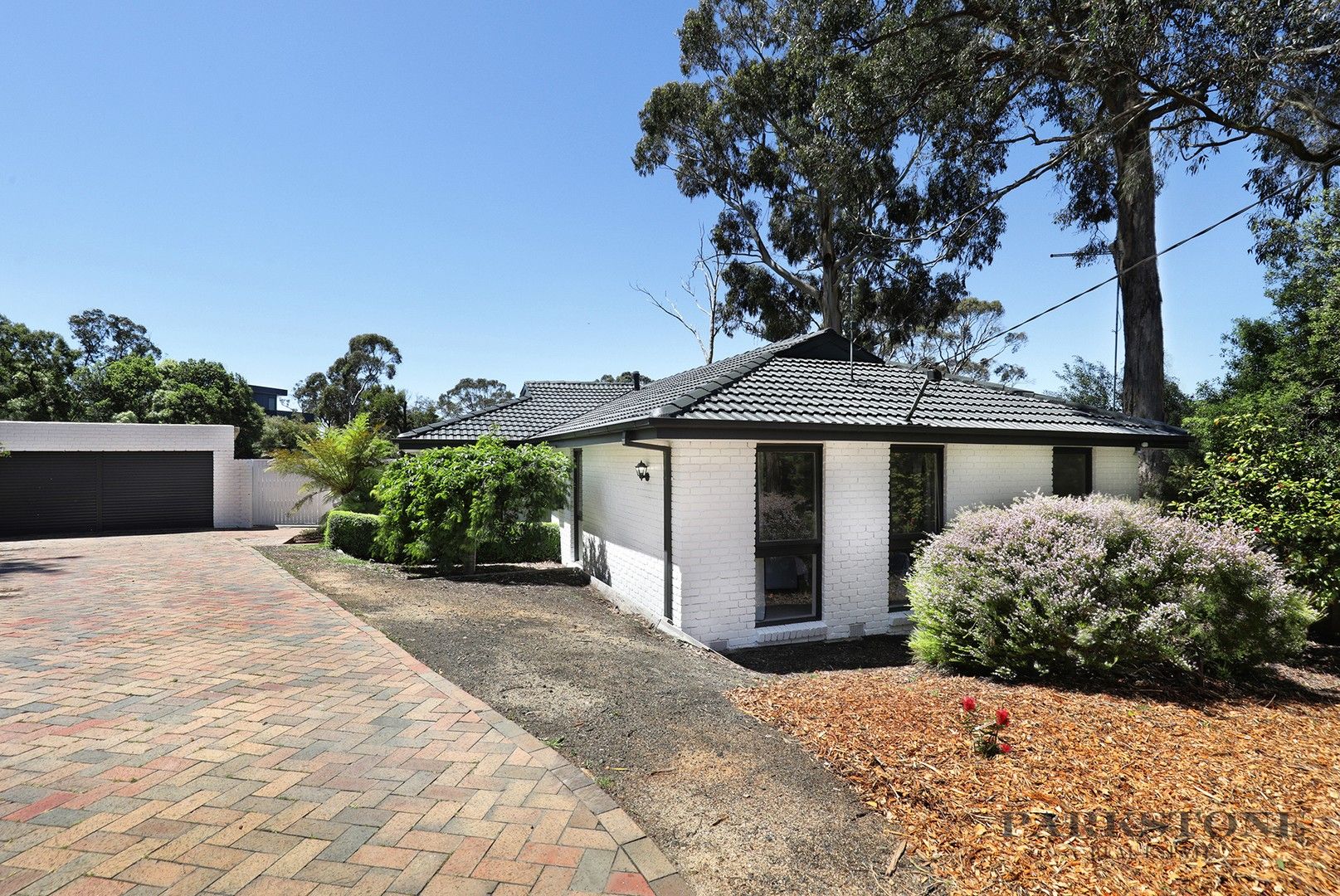 5 Julie Court, Woodend VIC 3442, Image 2