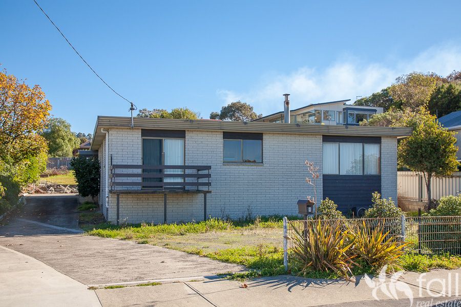 4 Ocean Esplanade, Blackmans Bay TAS 7052, Image 2