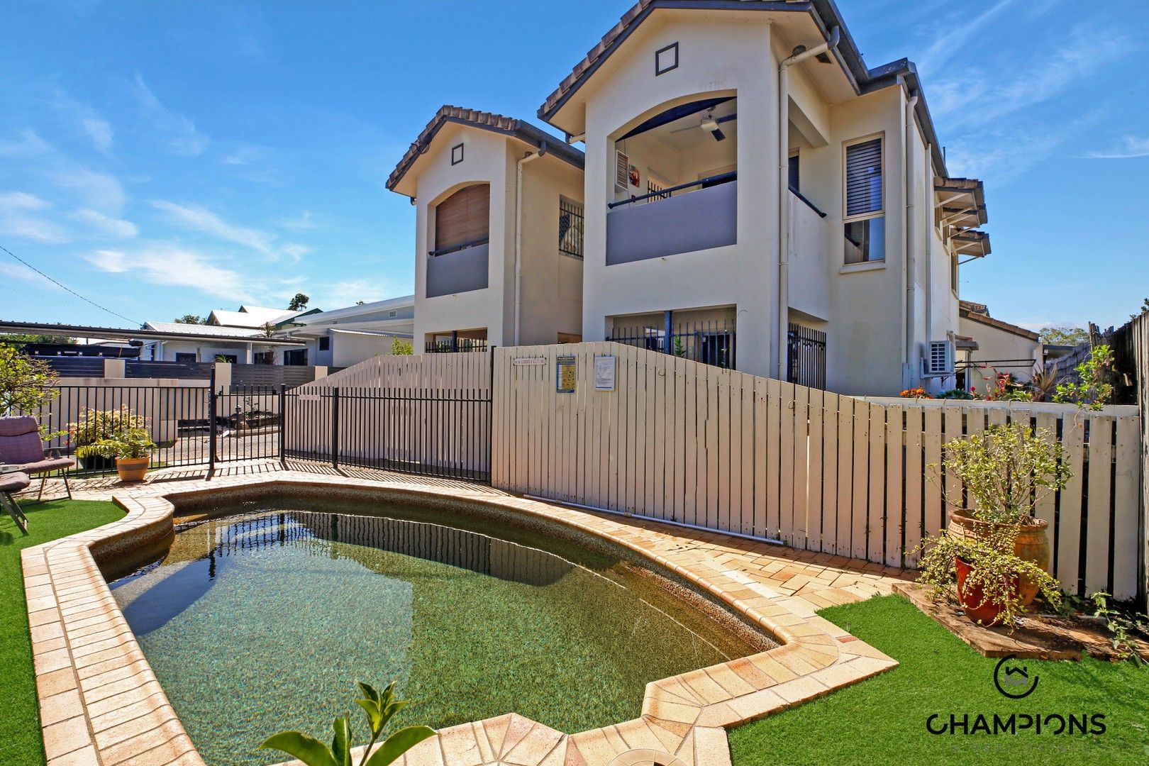 2 bedrooms Townhouse in 5/10 Hill Street MANUNDA QLD, 4870