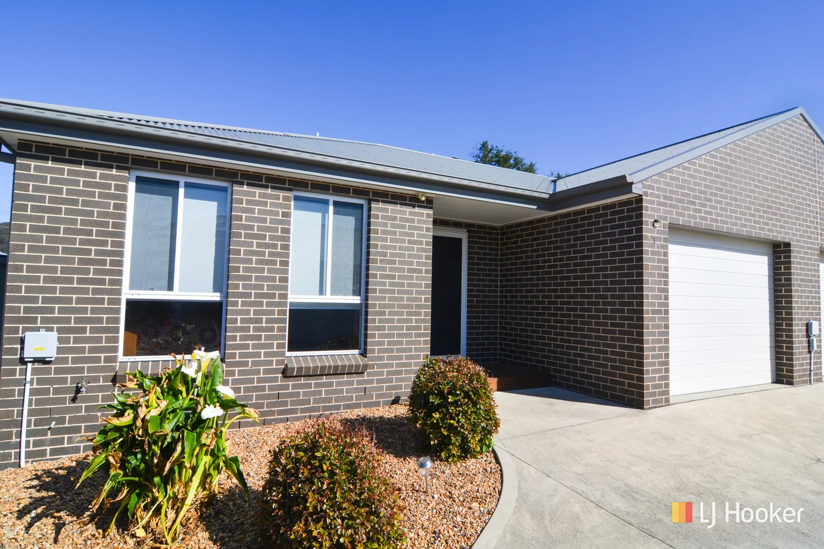 Primary image of 1/15 Hoskins Avenue, Lithgow NSW 2790