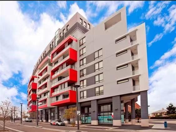 2 bedrooms Apartment / Unit / Flat in 710/8-10 Brodie Spark Drive WOLLI CREEK NSW, 2205