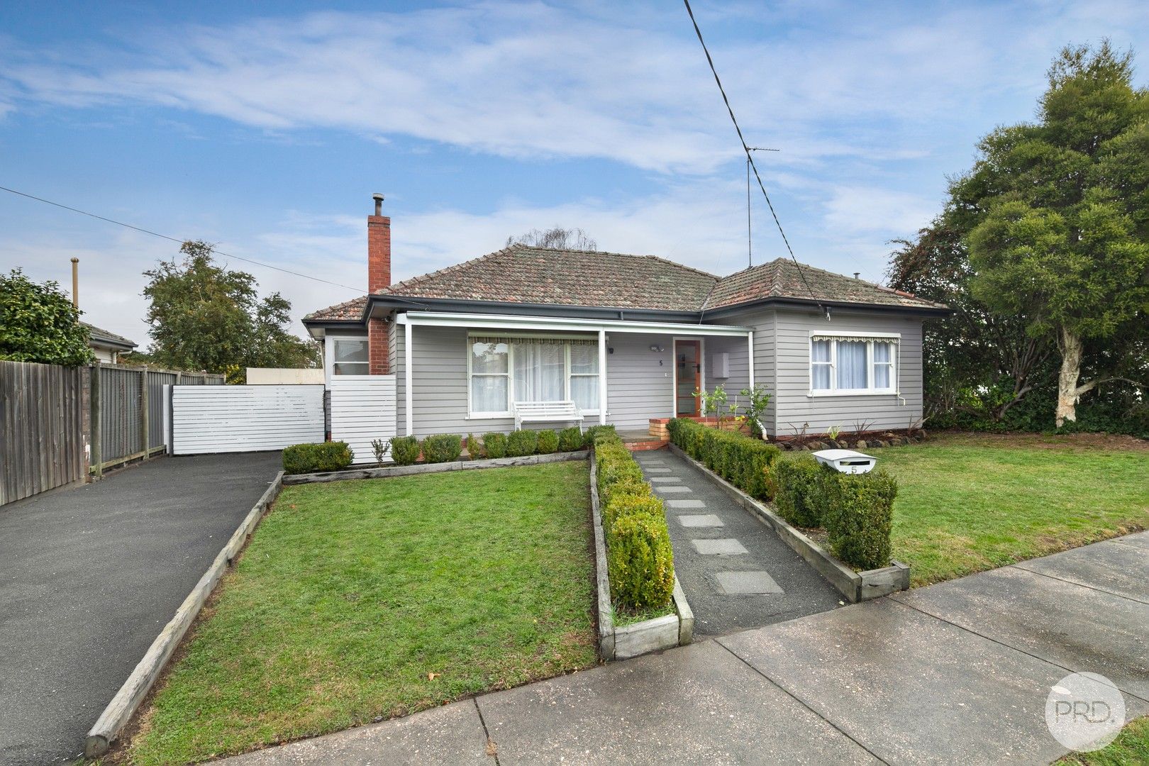 3 bedrooms House in 5 Shirley Street WENDOUREE VIC, 3355