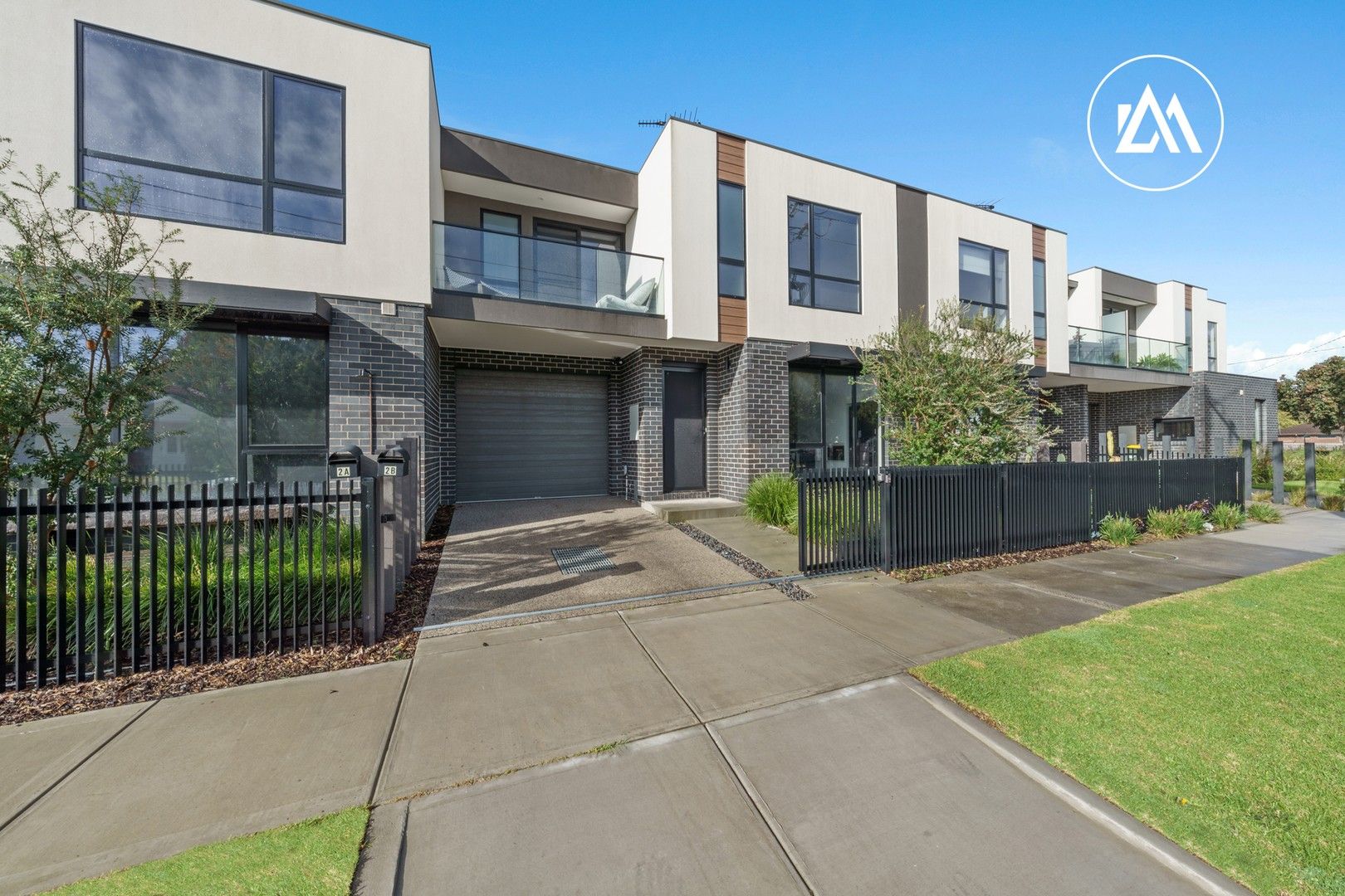 3 bedrooms Townhouse in 2b Bragge Street FRANKSTON VIC, 3199