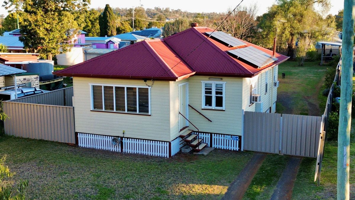 2 bedrooms House in 57 Lorrimer Street OAKEY QLD, 4401