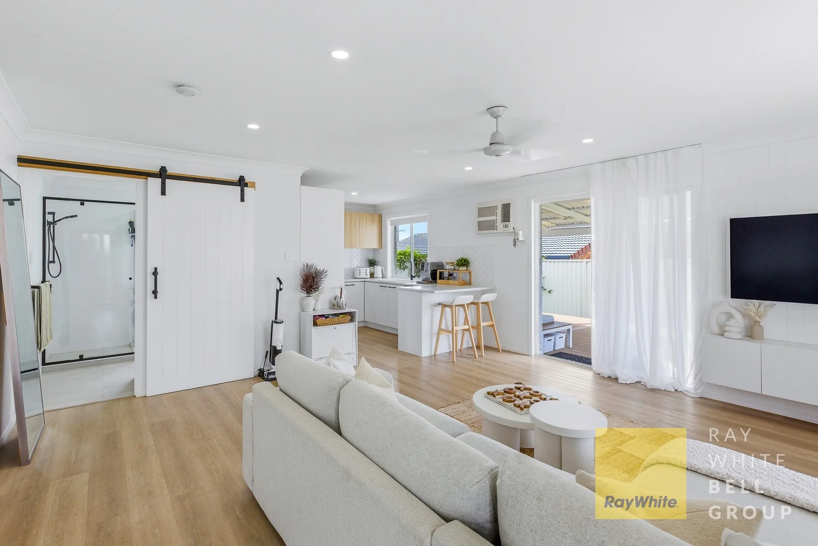 Primary image of 2/9 Beitz Avenue, Labrador QLD 4215