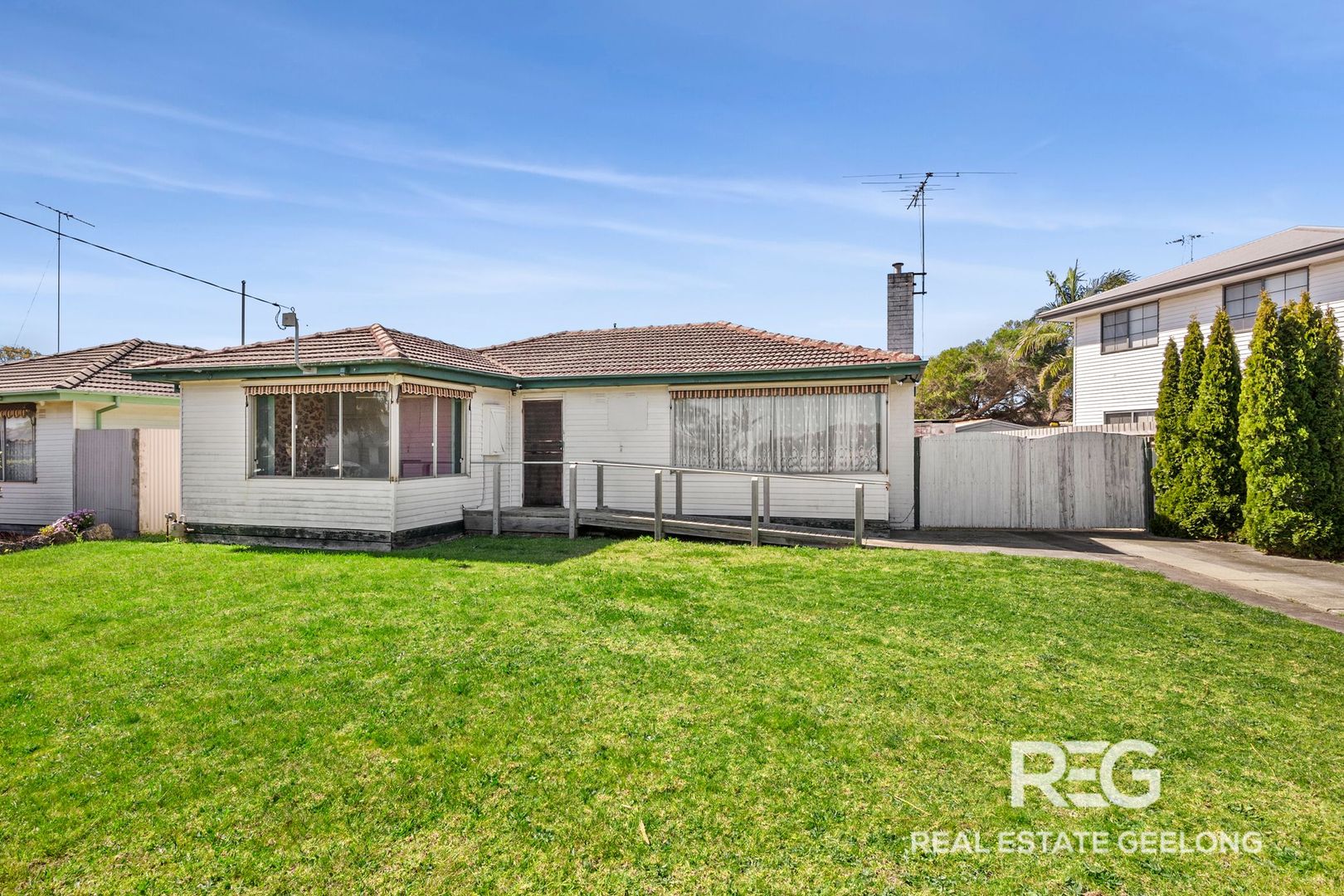 11 Carinya Avenue, Newcomb VIC 3219, Image 2