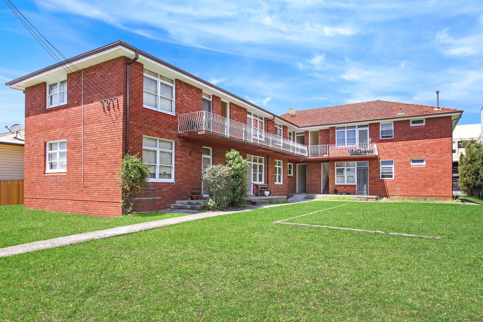3 bedrooms Apartment / Unit / Flat in 2/37 Baan Baan Street DAPTO NSW, 2530