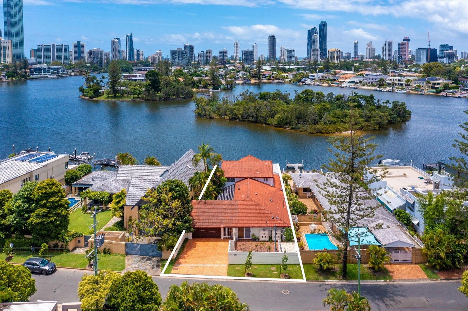 15 The Promenade, Isle Of Capri QLD 4217, Image 0