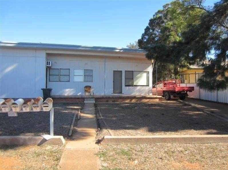 8 bedrooms House in 1-8/63 Elizabeth Crescent COBAR NSW, 2835