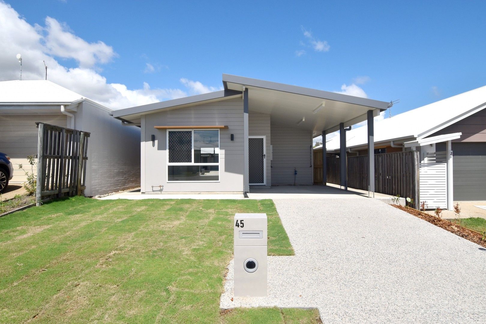 3 bedrooms House in 45 Scampi Drive CLINTON QLD, 4680