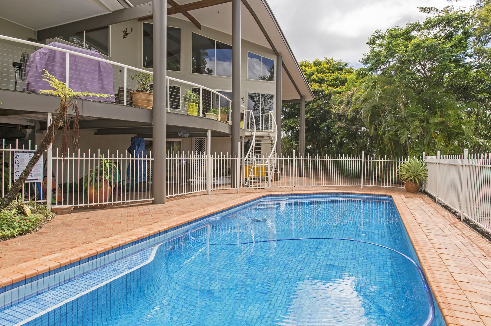 2931 Hillview Crescent, Bahrs Scrub QLD 4207 House for Sale