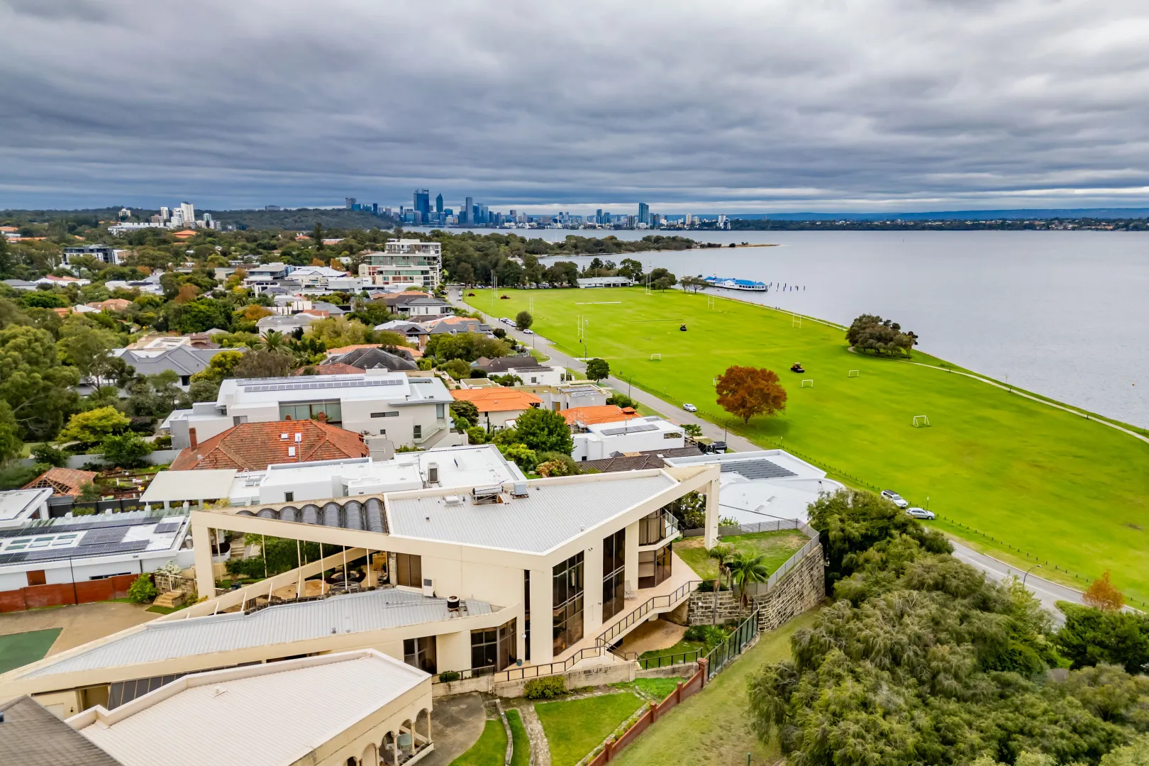 Unrivalled River & City Views - View 4