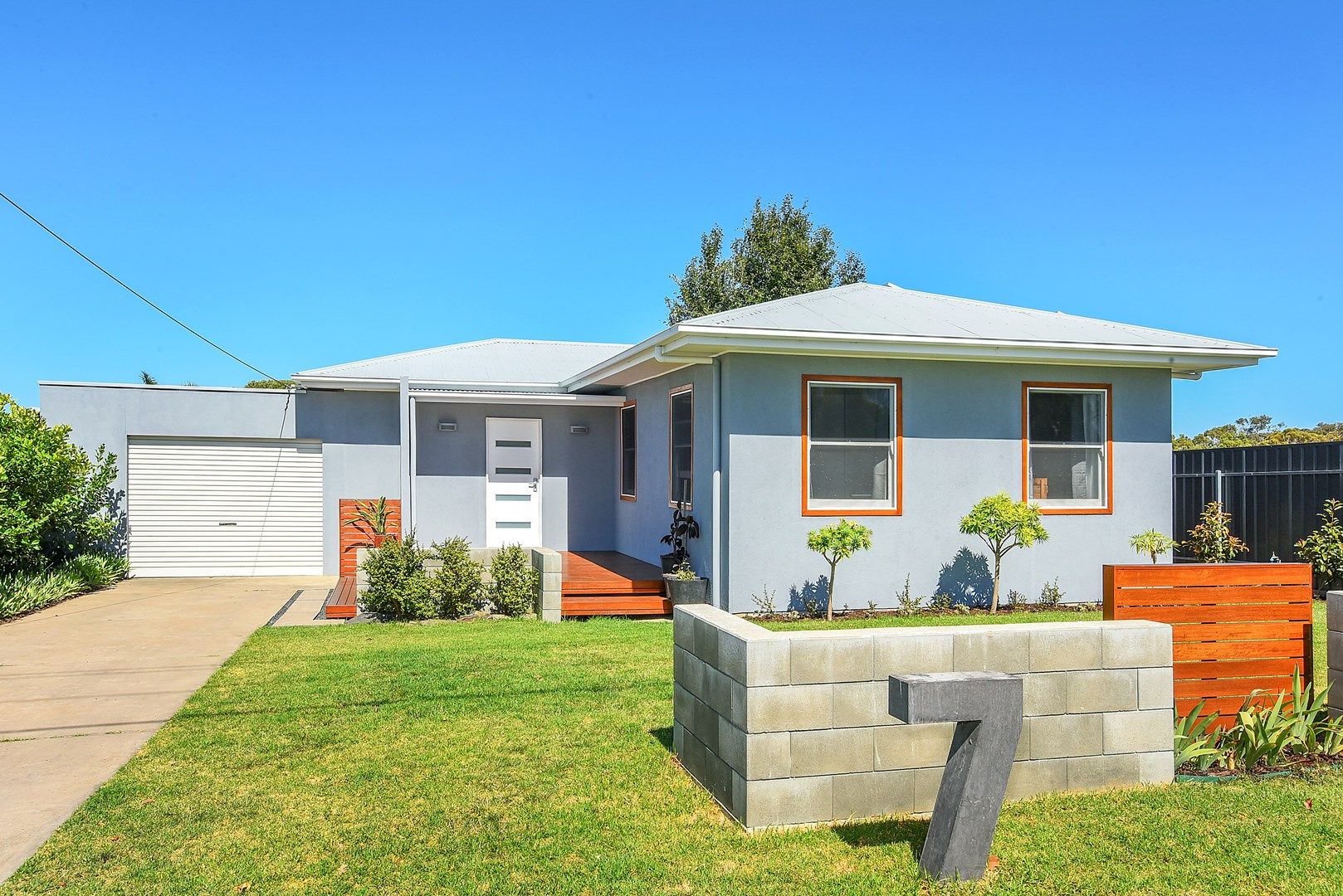 7 Waggon Road, Victor Harbor SA 5211, Image 0