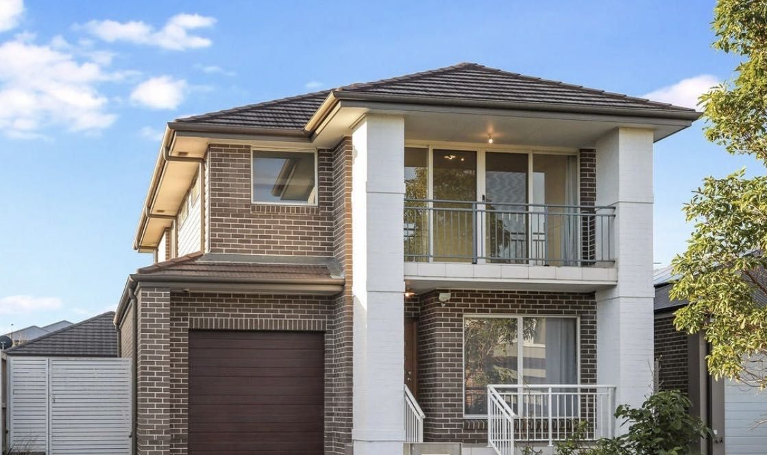 4 bedrooms House in  MOOREBANK NSW, 2170