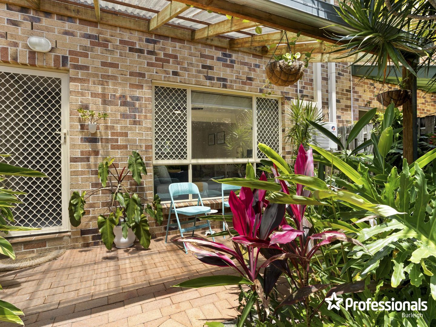 17/18 Bottlewood Court, Burleigh Waters QLD 4220, Image 1