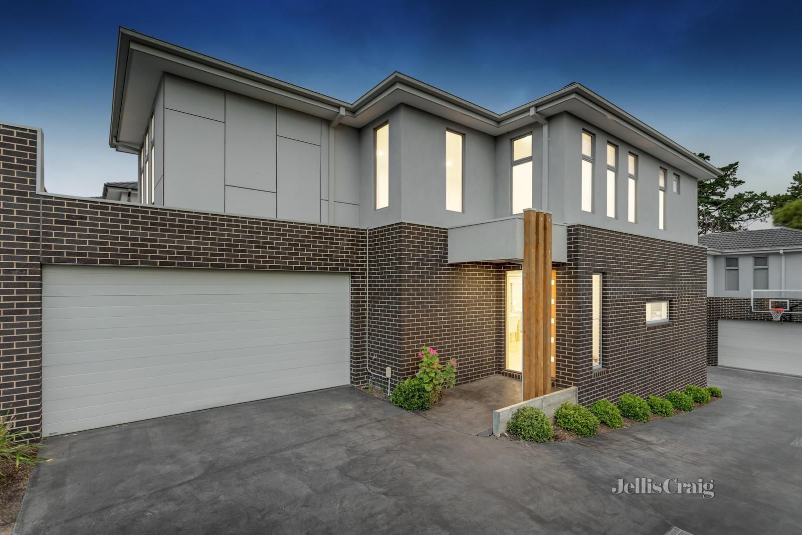 4 bedrooms Townhouse in 2/36 Boronia Grove DONCASTER EAST VIC, 3109