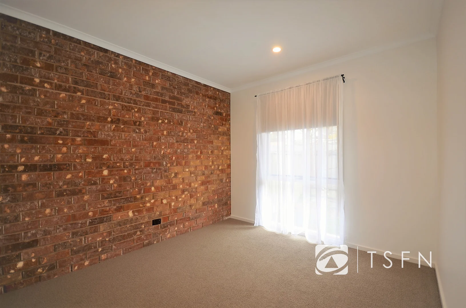 Additional image 5 of 4/8 Tennyson St, Quarry Hill VIC 3550