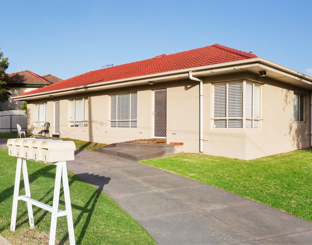 2/1 Barnett Terrace, Seacliff Park SA 5049