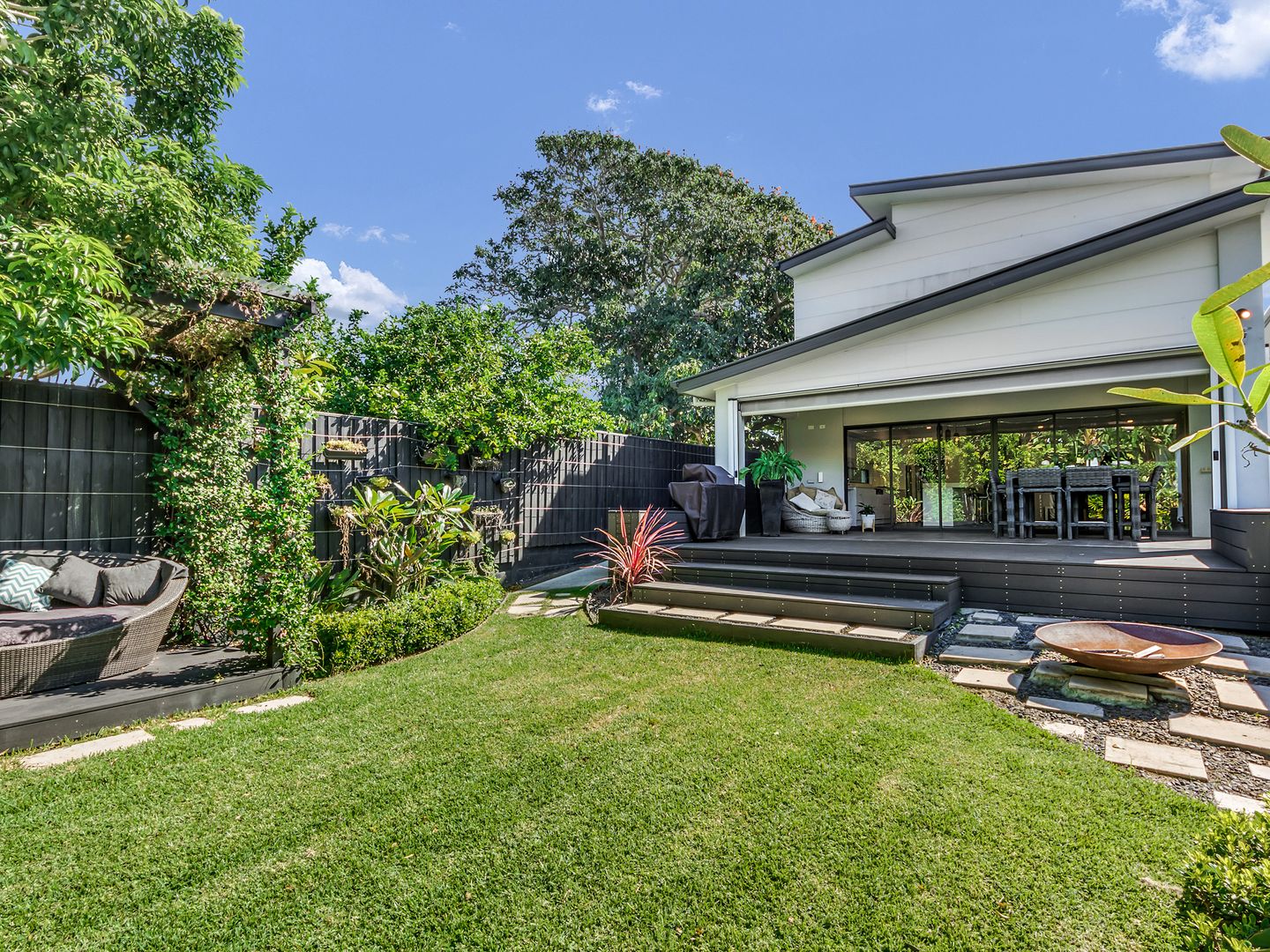 3 Fraser Street, Shorncliffe QLD 4017 Domain