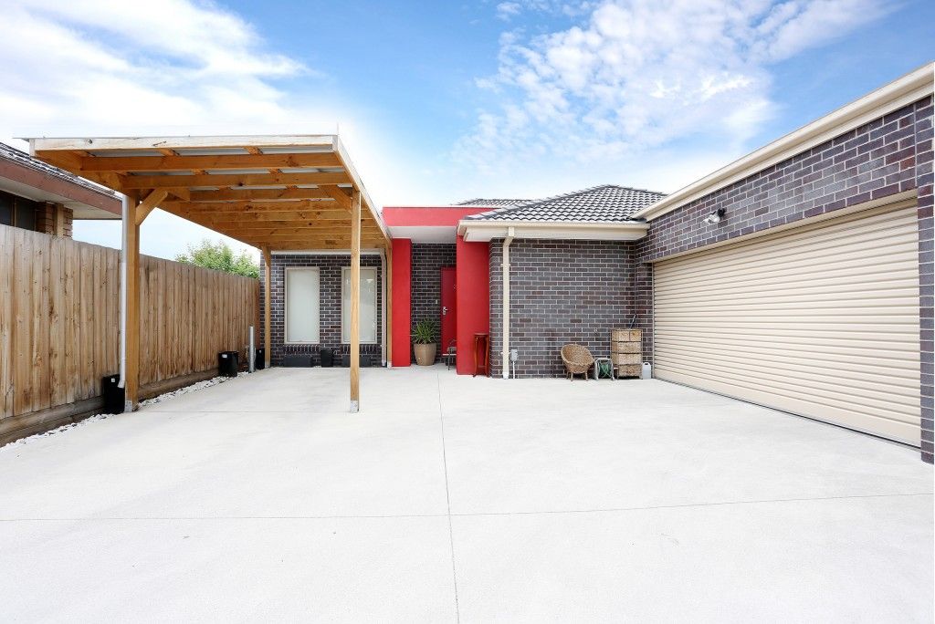 2/7 Logan Street, Glenroy VIC 3046, Image 1