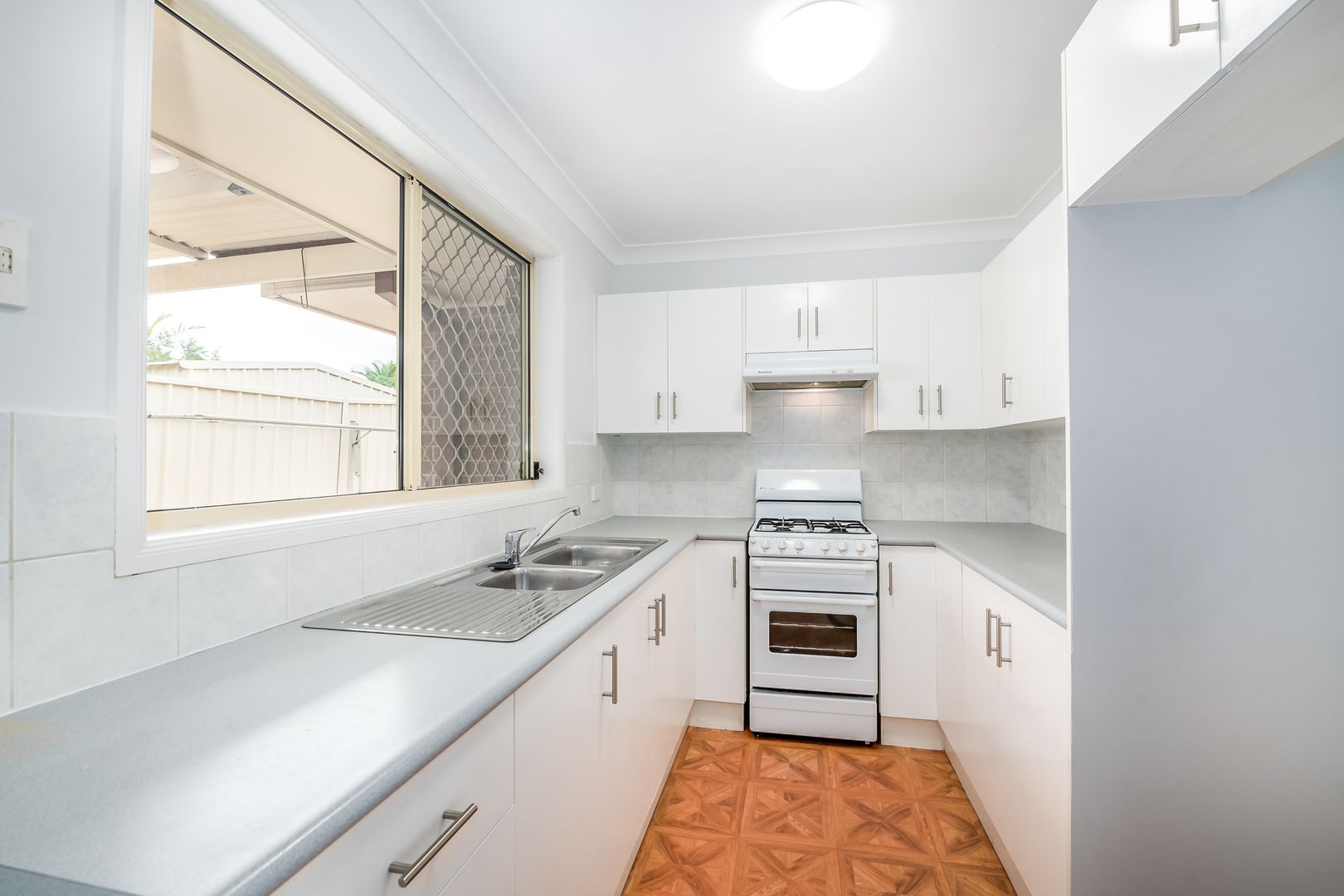 3/14 Eucalyptus Circuit, Warabrook NSW 2304, Image 2