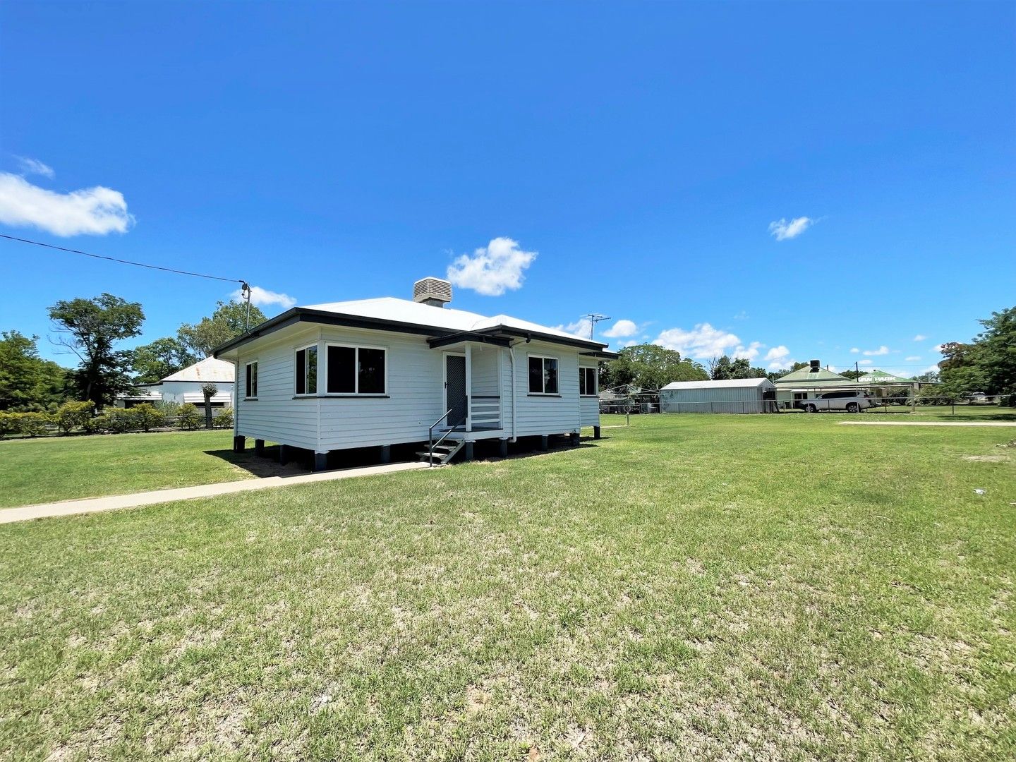 112 Fir Street, Barcaldine QLD 4725, Image 0