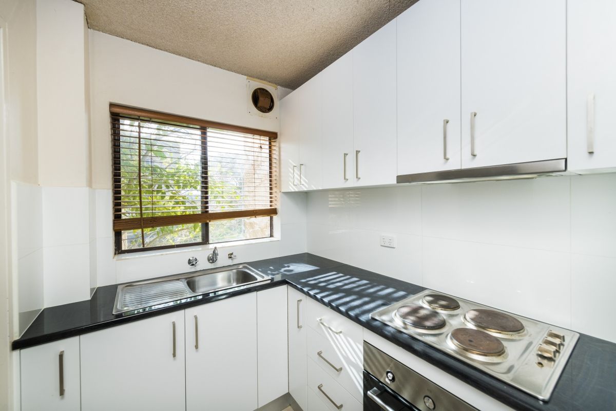 11 83 Derrima Road Crestwood Nsw 2620 Apartment For