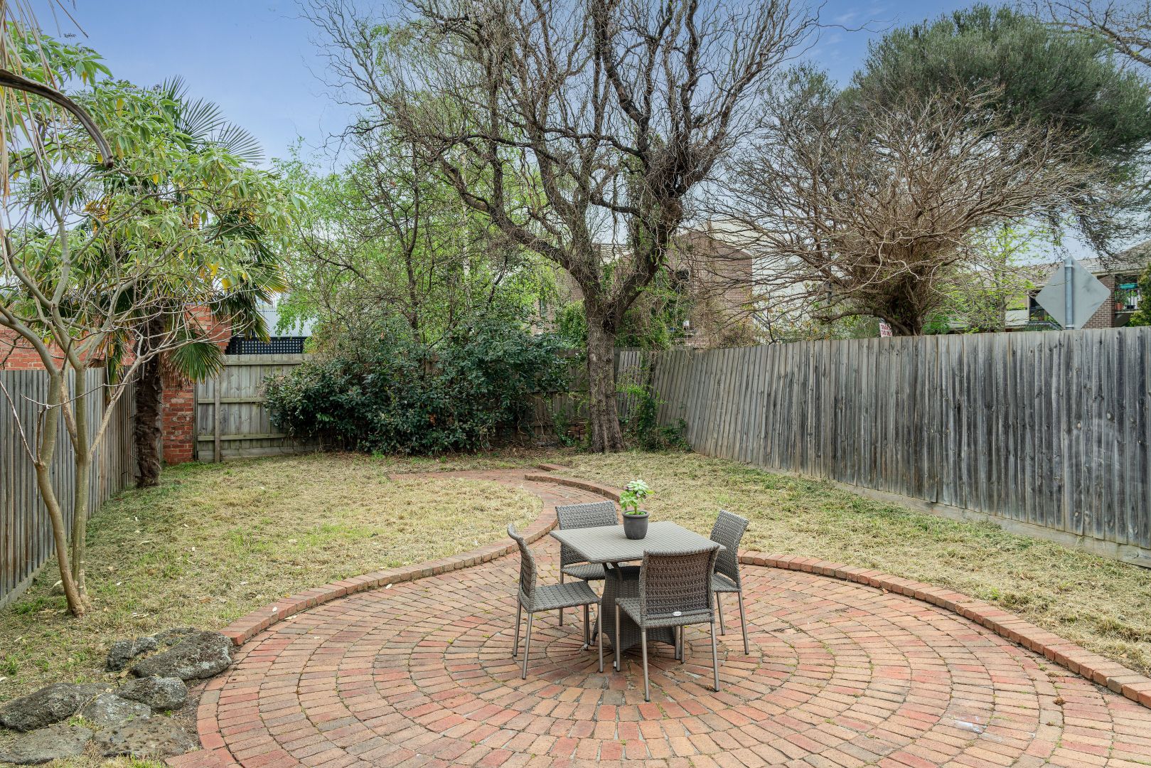 25 Caroline Street, Hawthorn East VIC 3123, Image 2