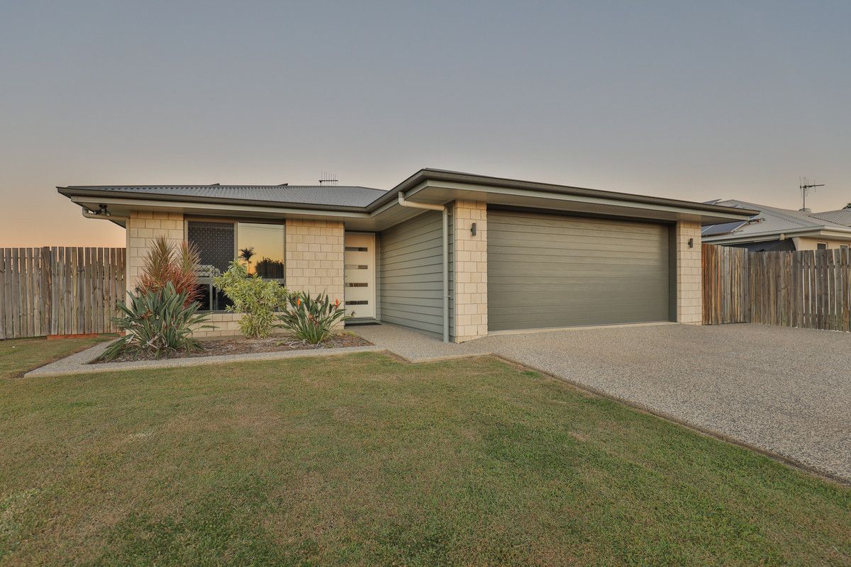 3 bedrooms House in 43 Powers Street BURNETT HEADS QLD, 4670