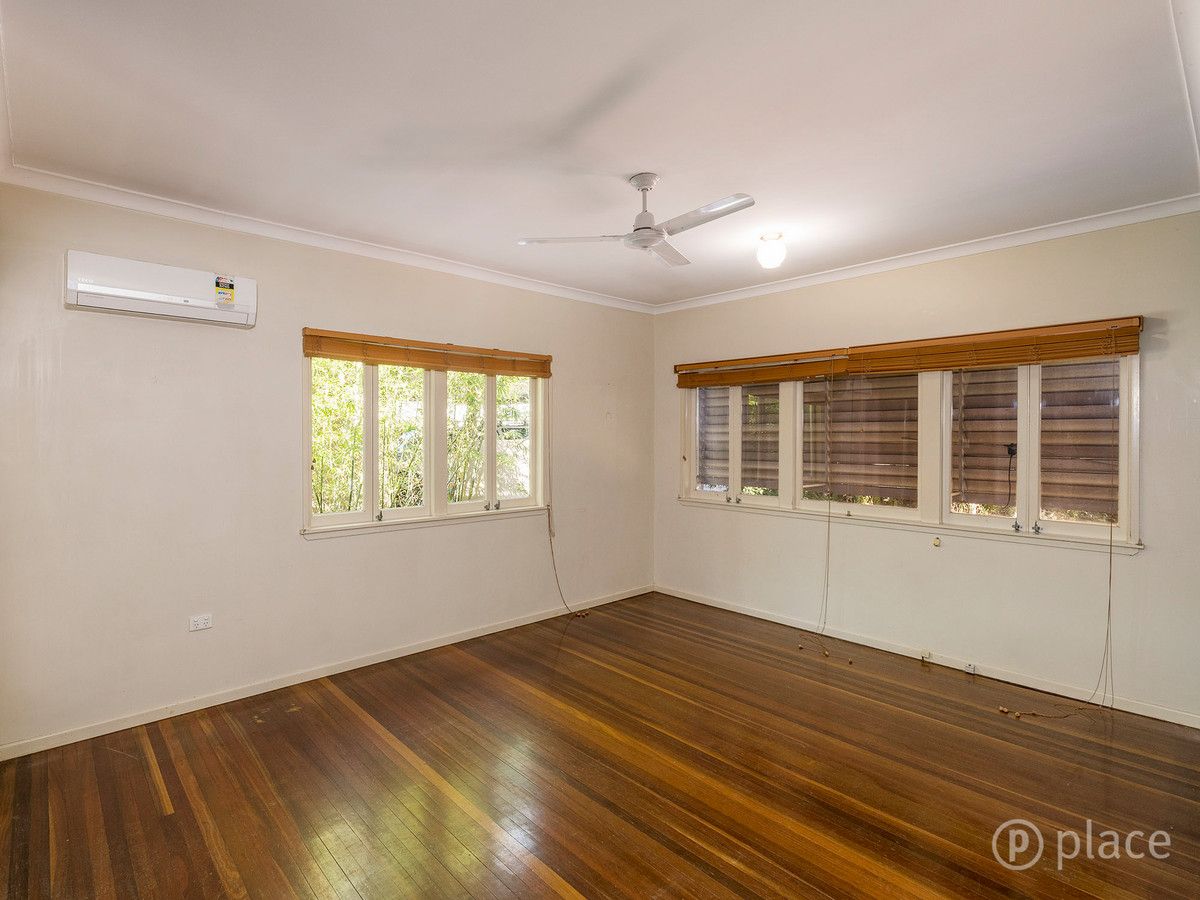 15 Tyne Street, Taringa QLD 4068, Image 2