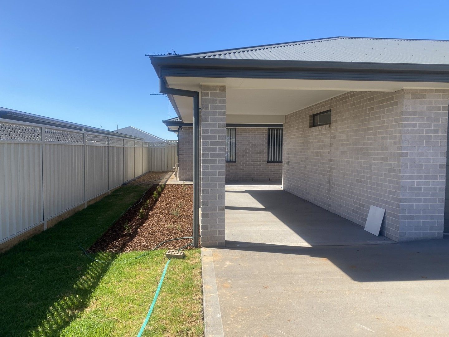 2 bedrooms Apartment / Unit / Flat in 92A Champagne Drive DUBBO NSW, 2830