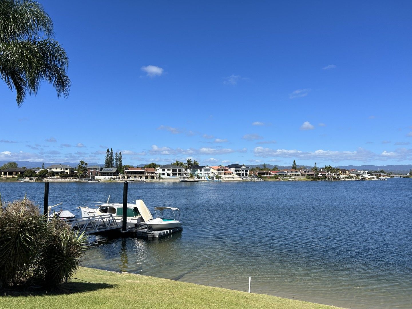 2 bedrooms Apartment / Unit / Flat in 1/43 Duet Drive MERMAID WATERS QLD, 4218