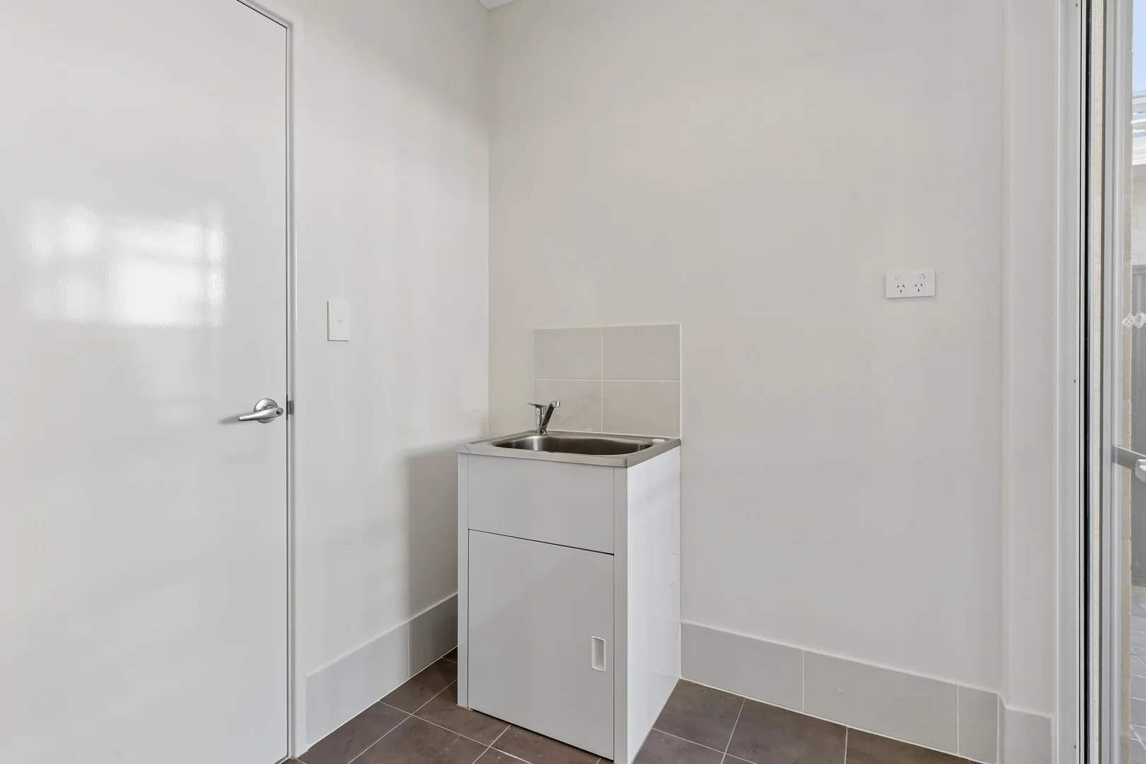 Additional image 13 of 13A Oakland Avenue, Cloverdale WA 6105