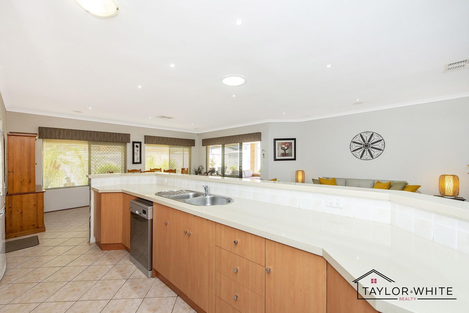 72 Harrington Waters Drive, Waikiki WA 6169, Image 2