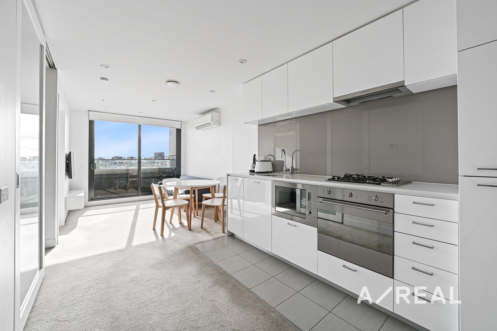 2 bedrooms Apartment / Unit / Flat in 701/263 Franklin Street MELBOURNE VIC, 3000