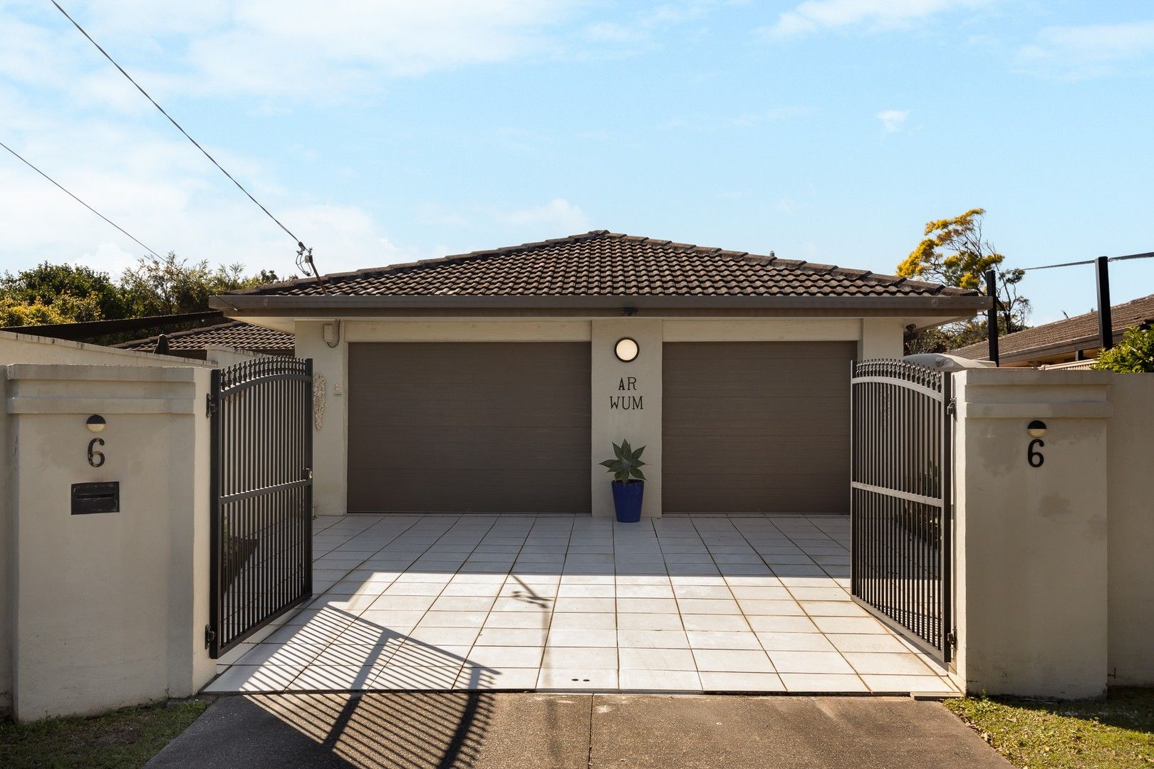 6 Noella Court, Sorrento QLD 4217, Image 0