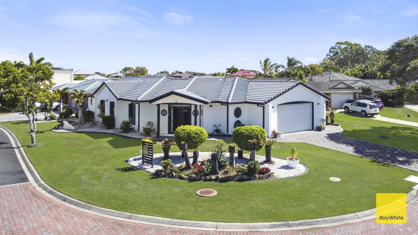 55 Tradewinds Drive, Banksia Beach Property History & Address