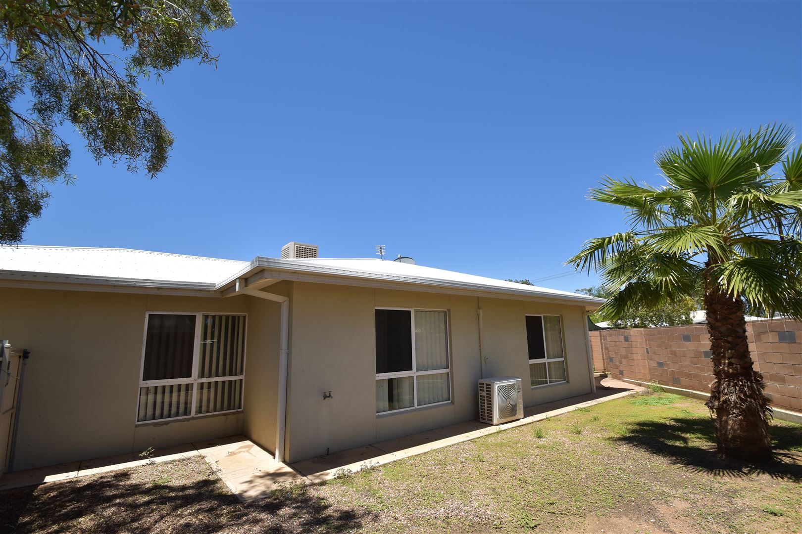 1/108 Stuart Highway, Braitling NT 0870, Image 0