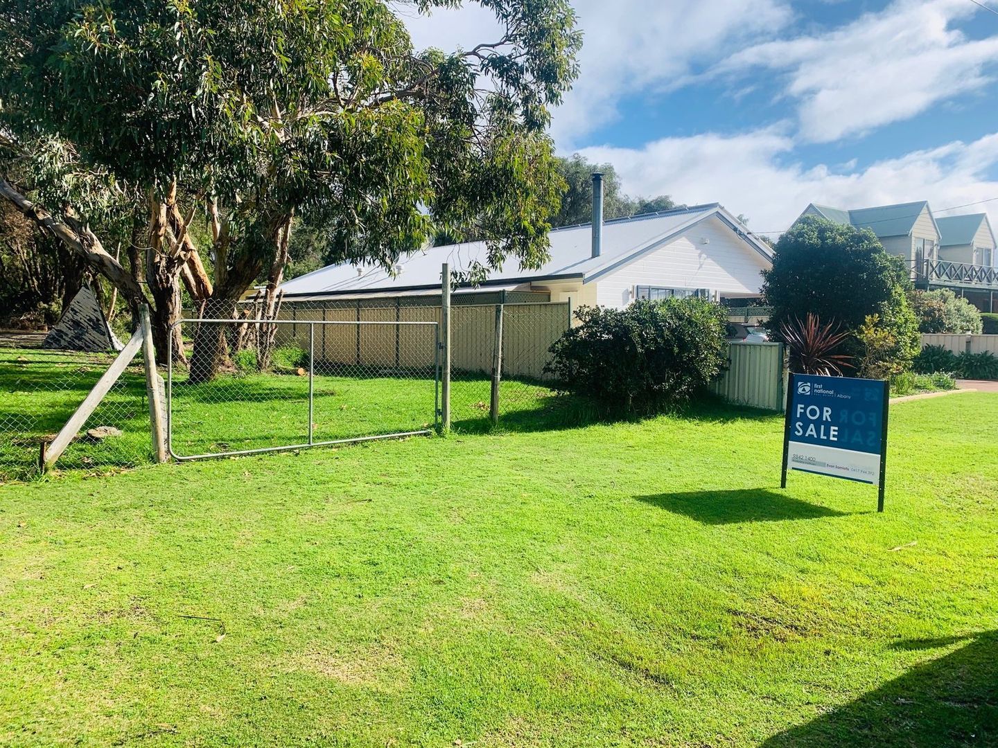 8 William Street, Little Grove WA 6330, Image 1