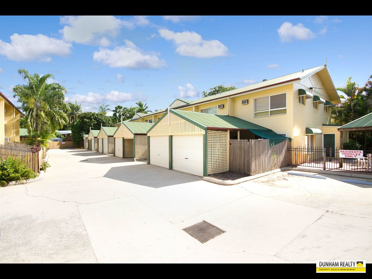 2 bedrooms Townhouse in 3/3-5 Tenni Street REDLYNCH QLD, 4870