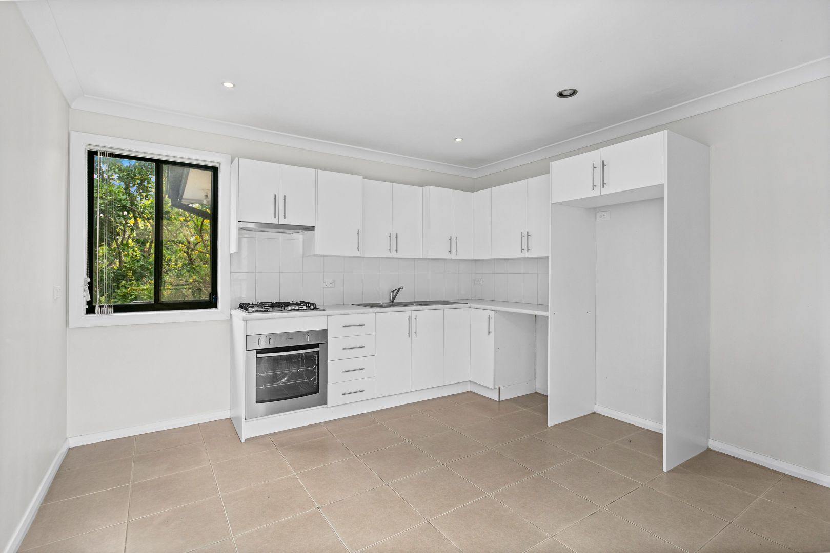 3/13-15 Sorensen Drive, Figtree NSW 2525, Image 2