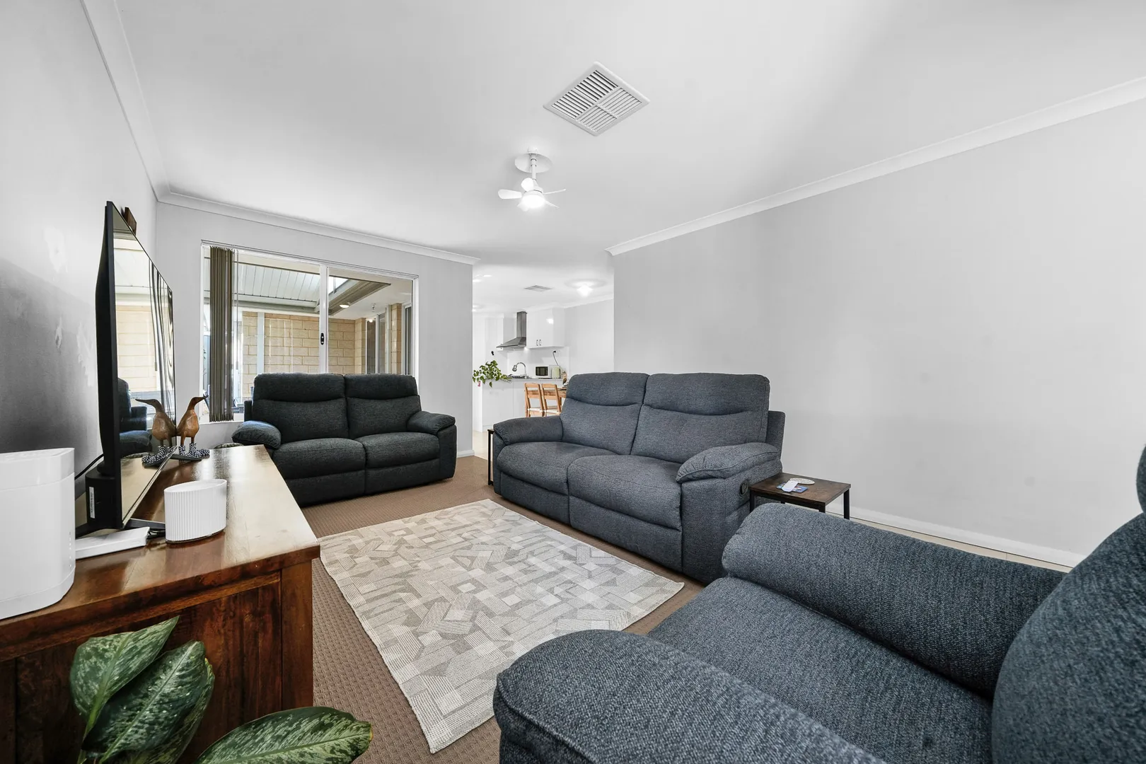 Easy Coastal Living, Established Surrounds, Move-In Ready - View 5